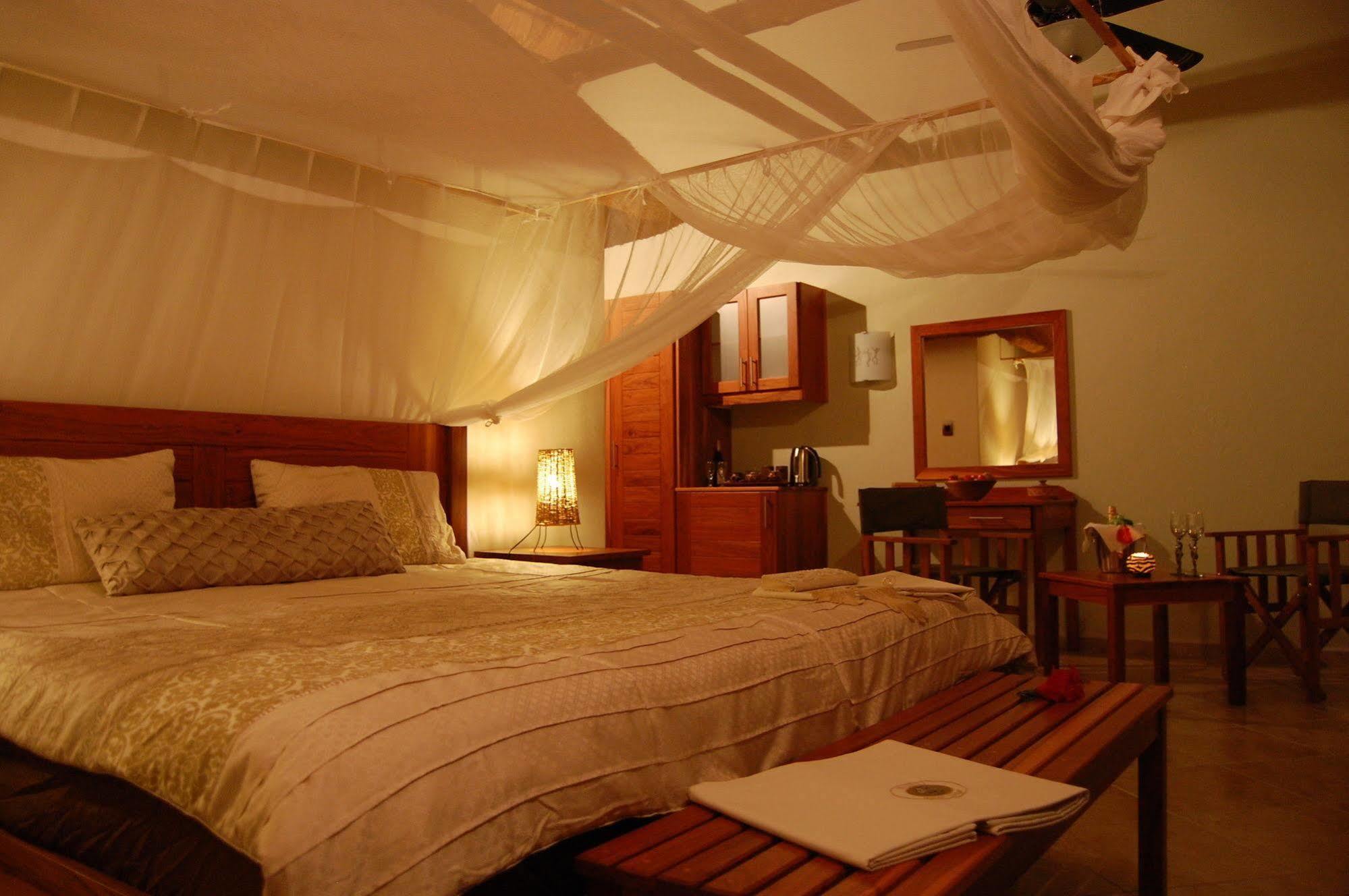 Kubu Safari Lodge 호에드스프뤼트 외부 사진